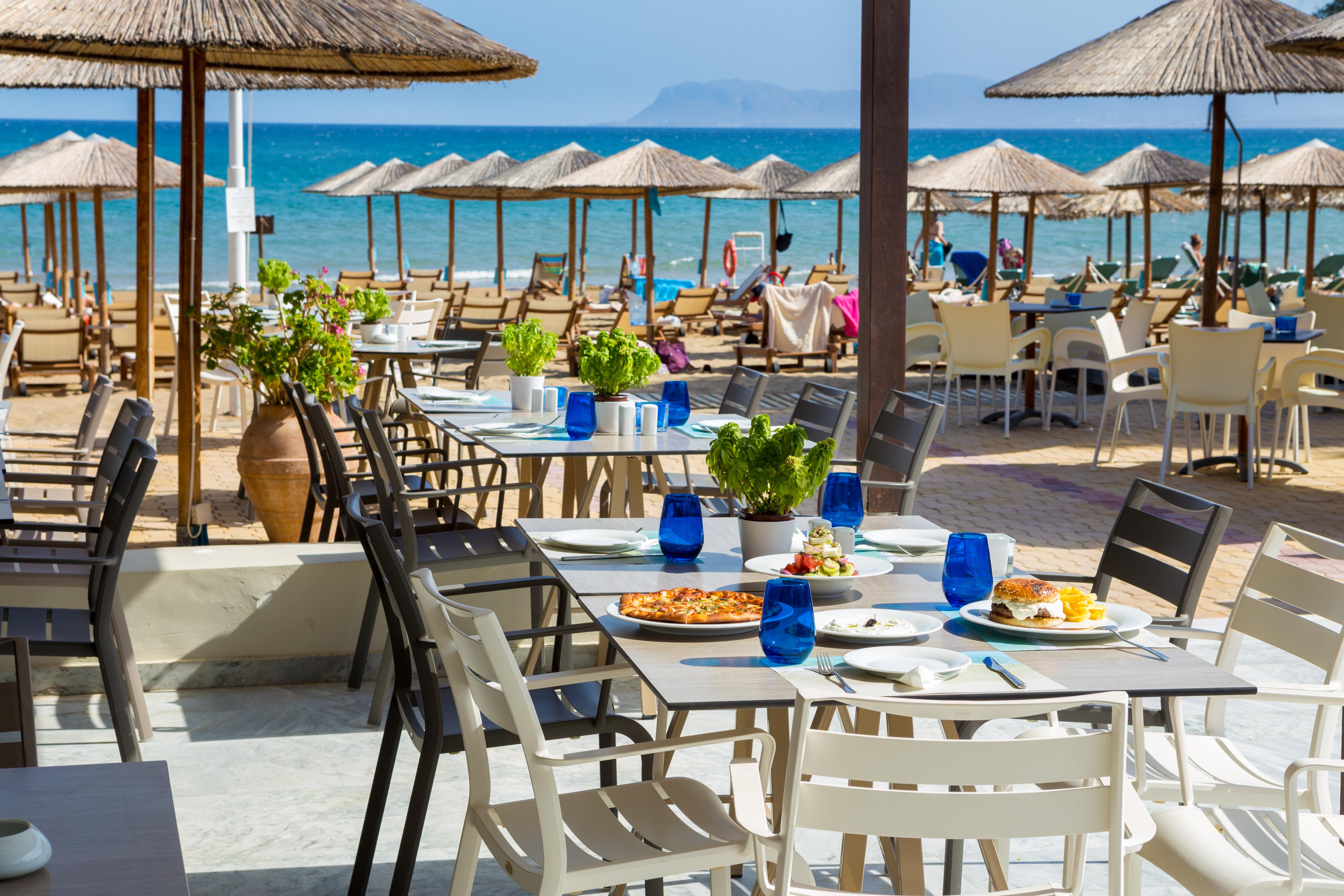 Atlantica Amalthia Beach Hotel - Adults Only Agia Marina 外观 照片